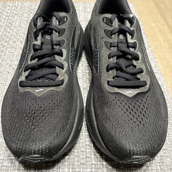 Brooks Ghost 17 woman’s shoe - Picture 3 of 14